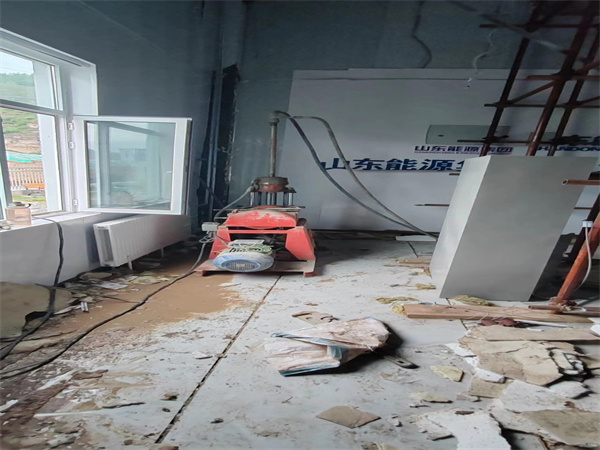 清溪镇地基基础下沉墙体裂缝加固注浆顶升施工